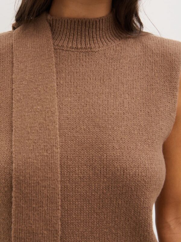 Matilda Sleeveless Top - Image 4