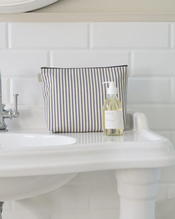 Islington Wash Bag - Image 2