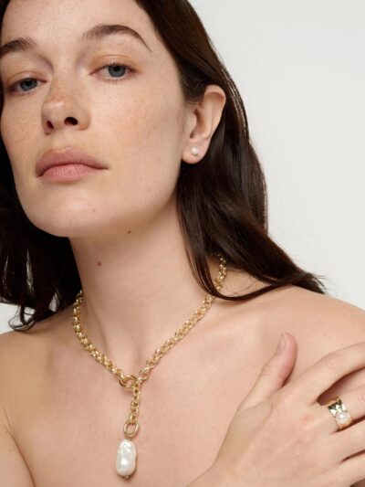 Iris Pearl Pendant Necklace