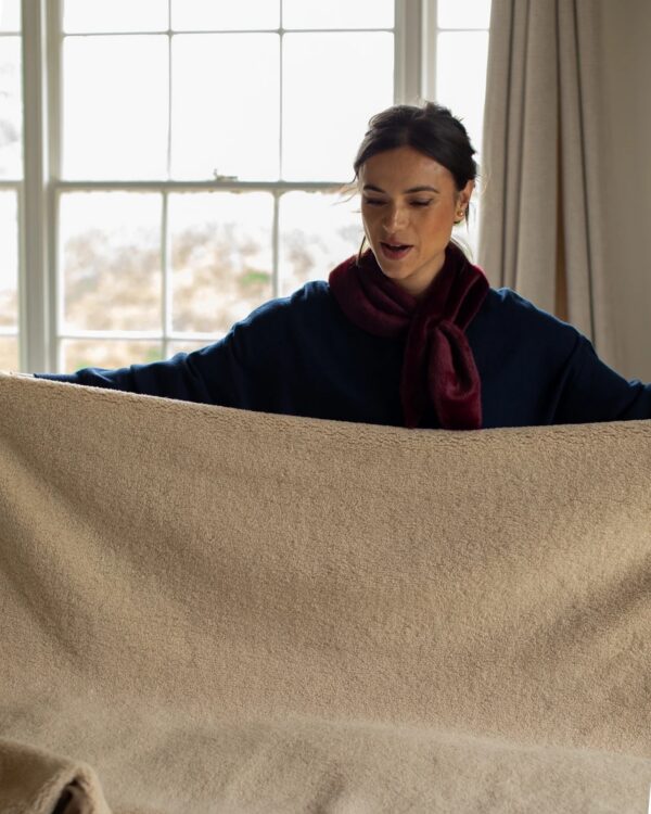 Jaxon Sherpa Blanket - Image 2