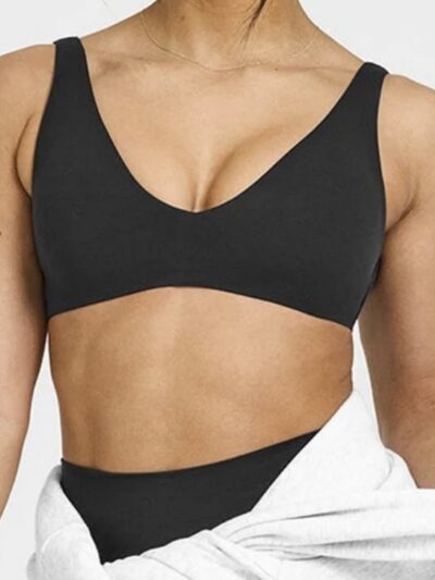Aura Sports Bra in Black